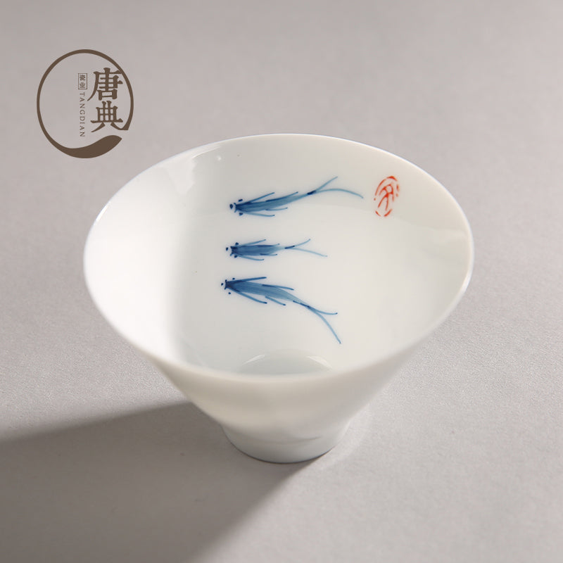 景徳鎮の螺纹の手描き茶杯、陶器の薄焼き功夫用の飲茶用の白磁の茶碗、普洱茶用の音が鳴るカップ