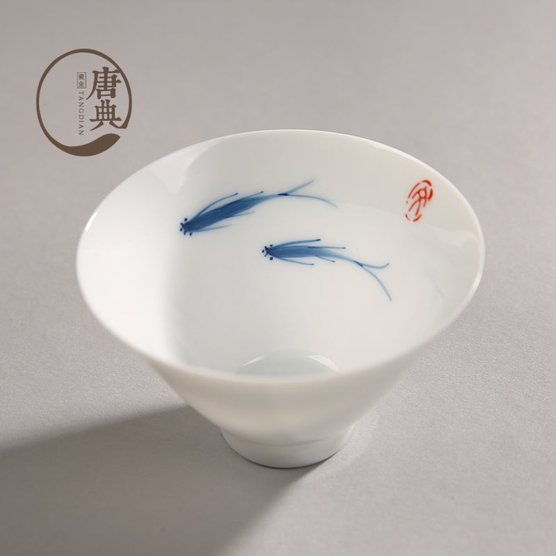 景徳鎮の螺纹の手描き茶杯、陶器の薄焼き功夫用の飲茶用の白磁の茶碗、普洱茶用の音が鳴るカップ